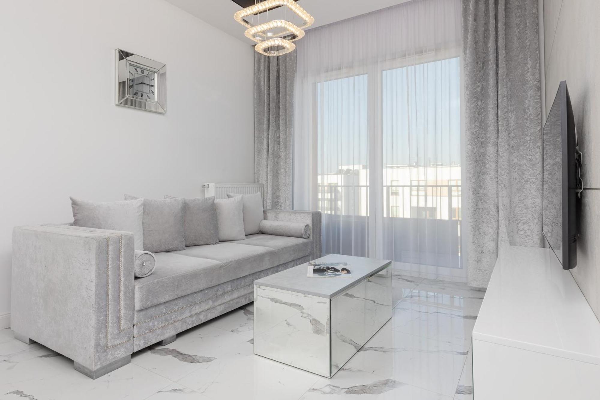 Elegant Apartments With Balcony & Parking Warsaw By Noclegi Renters Ngoại thất bức ảnh